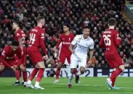 米乐M6易游体育-利物浦后卫因伤退出比赛，影响球队战绩的简单介绍